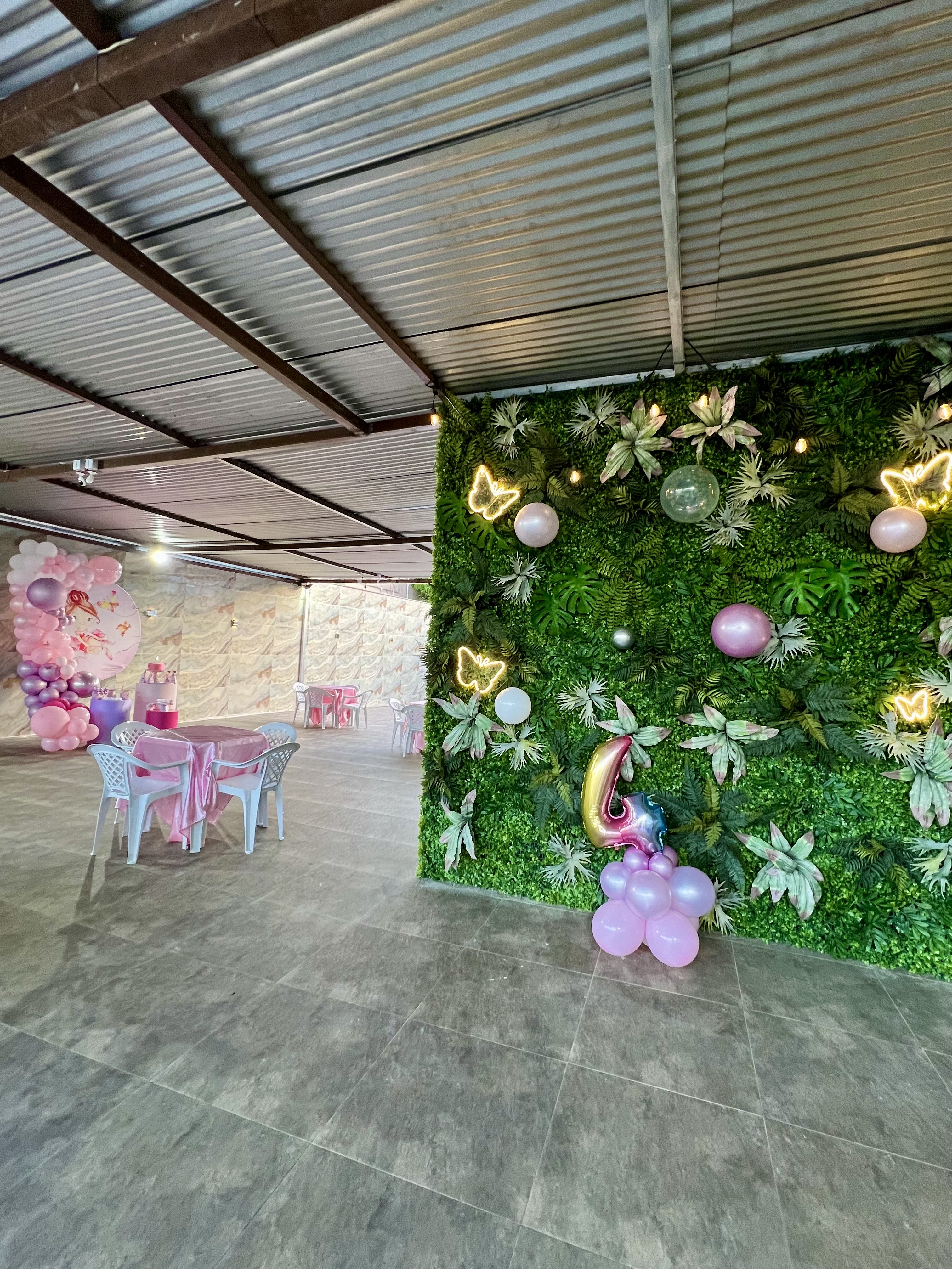 Salão decorado para aniversários